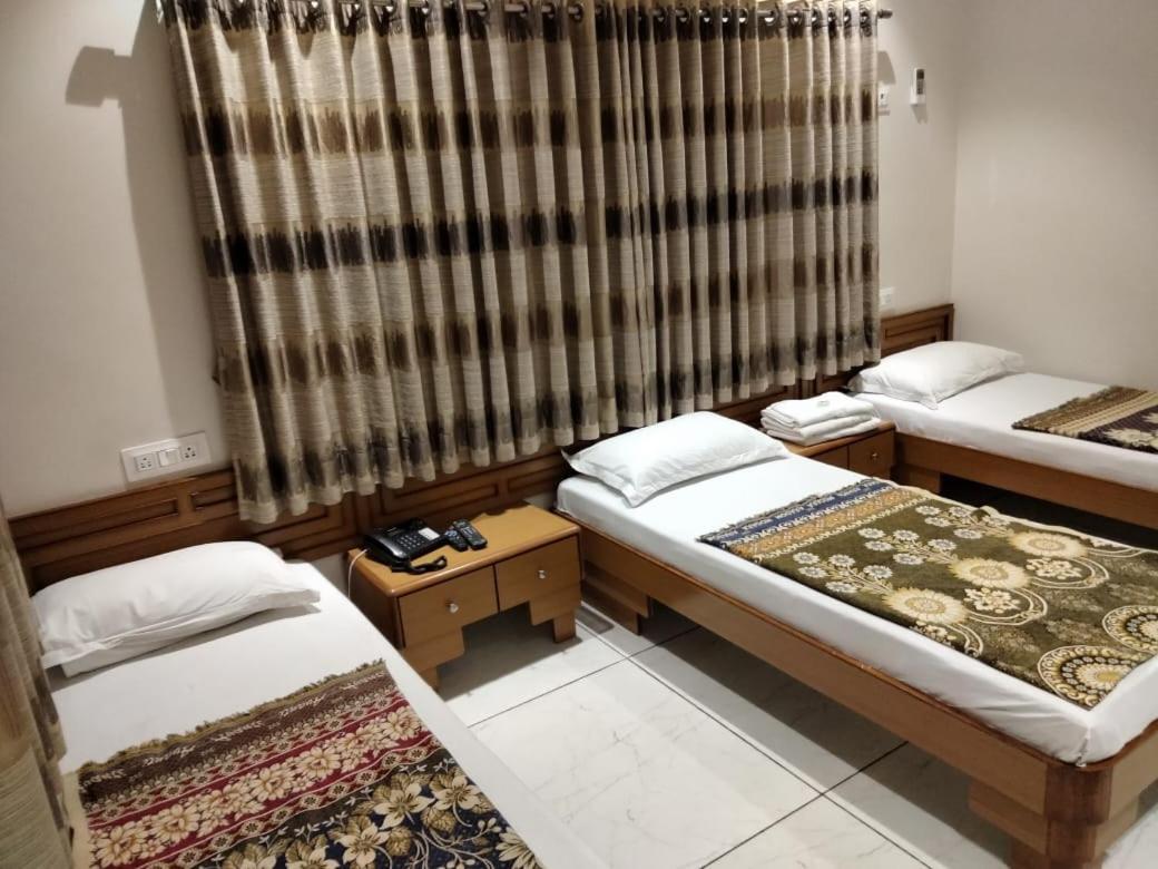 Hotel Ankit Virpur Ngoại thất bức ảnh